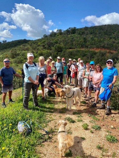 21 walkers and 6 dogs enjoyed the 10km walk today